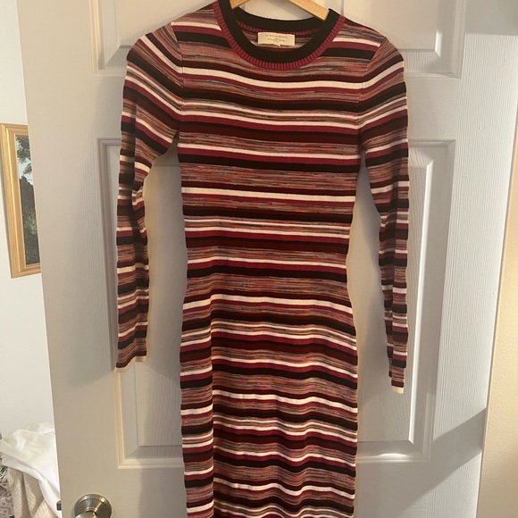 Sezane Melyna Dresss - Picture 2 of 5